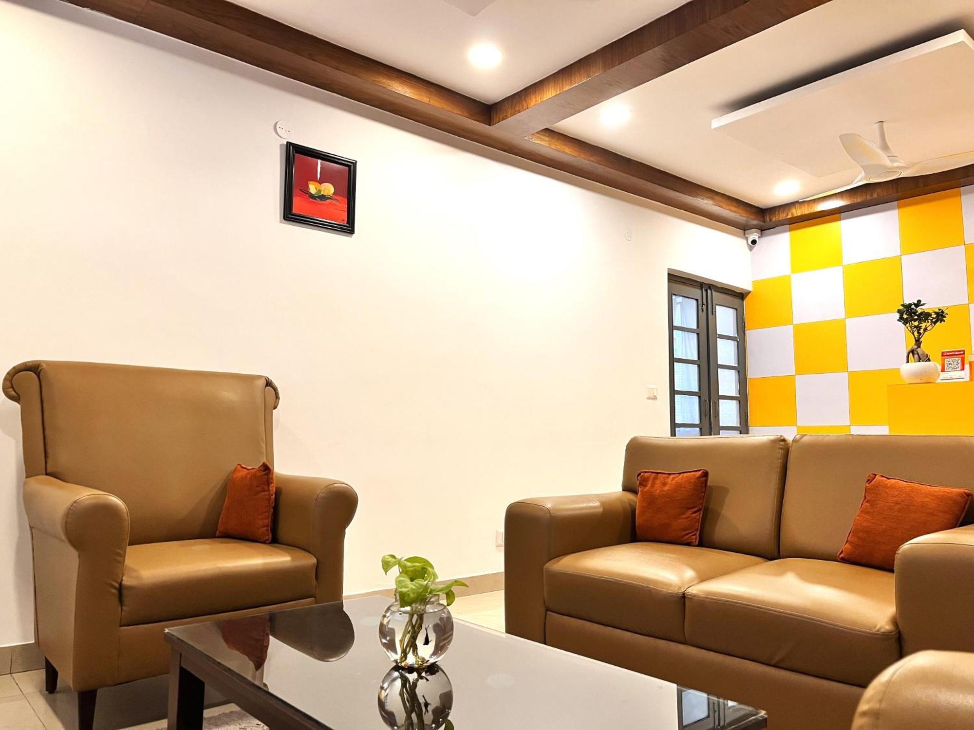 Omatra Essence Suites Bangalore Exterior foto