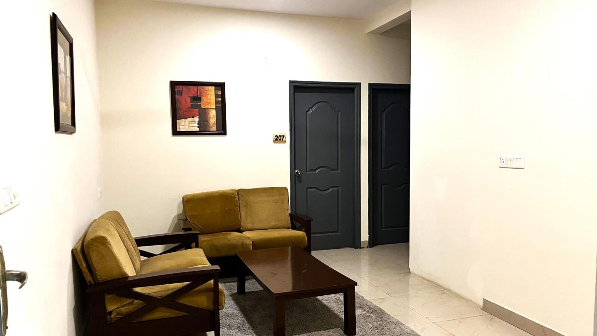 Omatra Essence Suites Bangalore Exterior foto