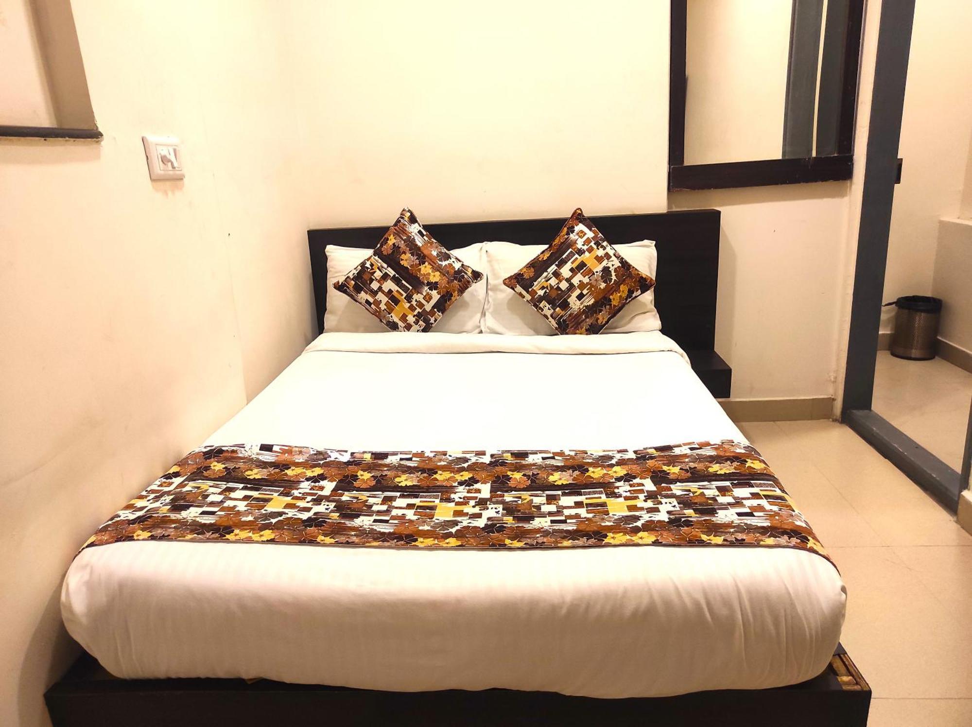 Omatra Essence Suites Bangalore Exterior foto