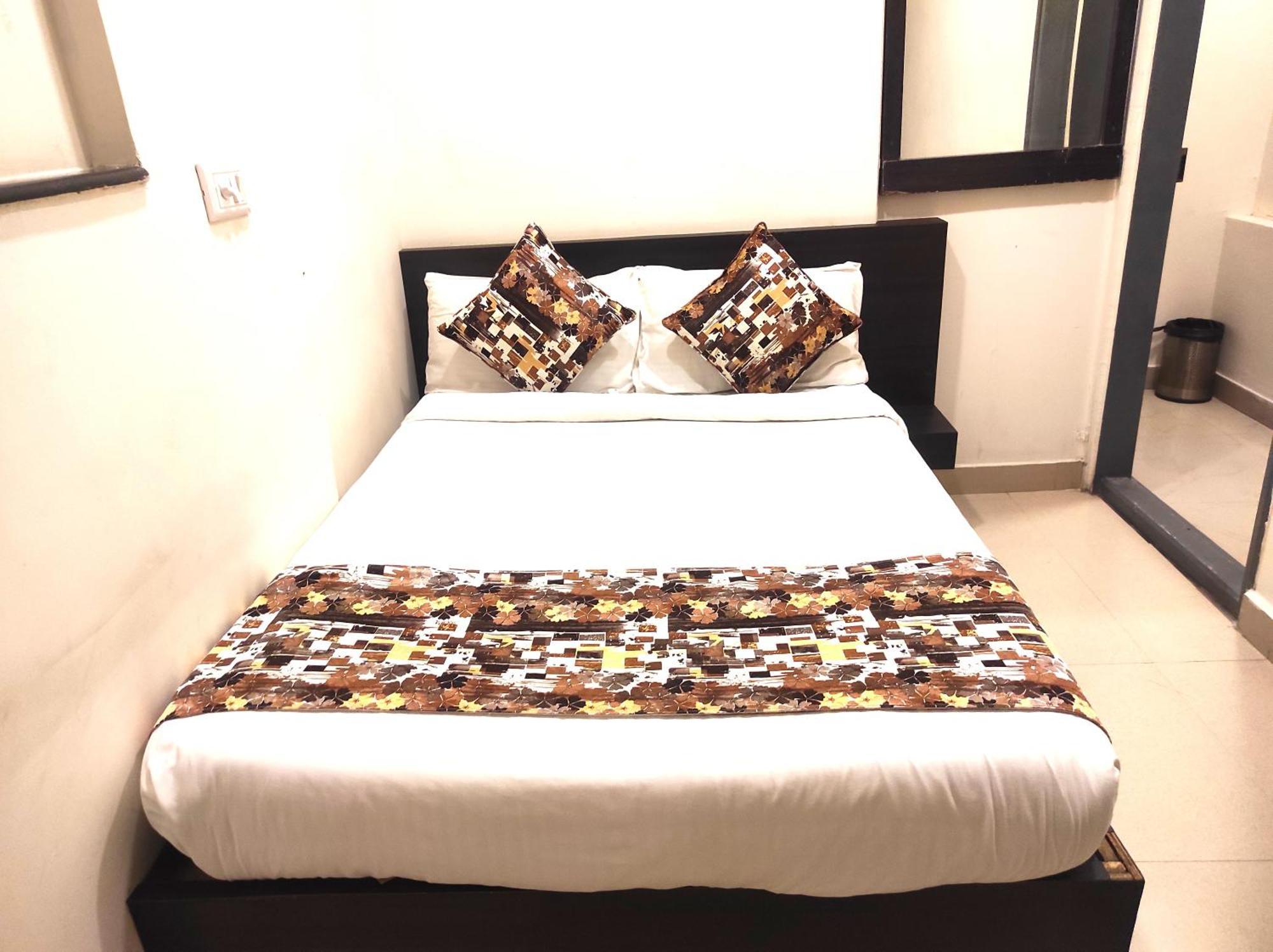 Omatra Essence Suites Bangalore Exterior foto