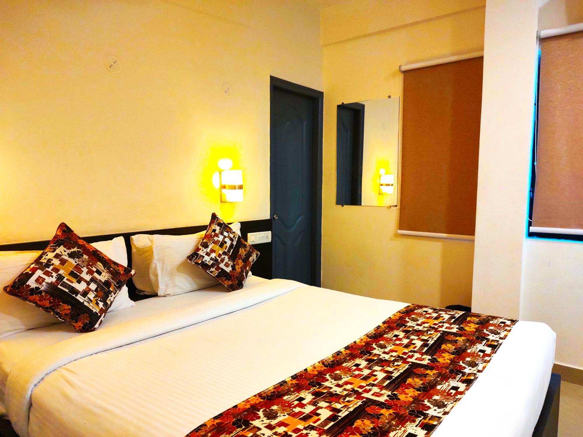 Omatra Essence Suites Bangalore Exterior foto