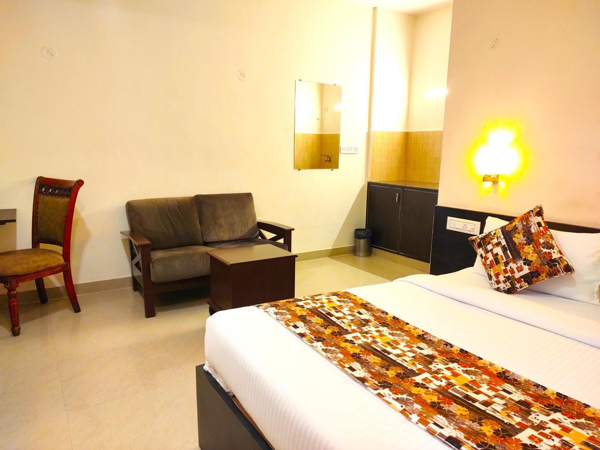 Omatra Essence Suites Bangalore Exterior foto