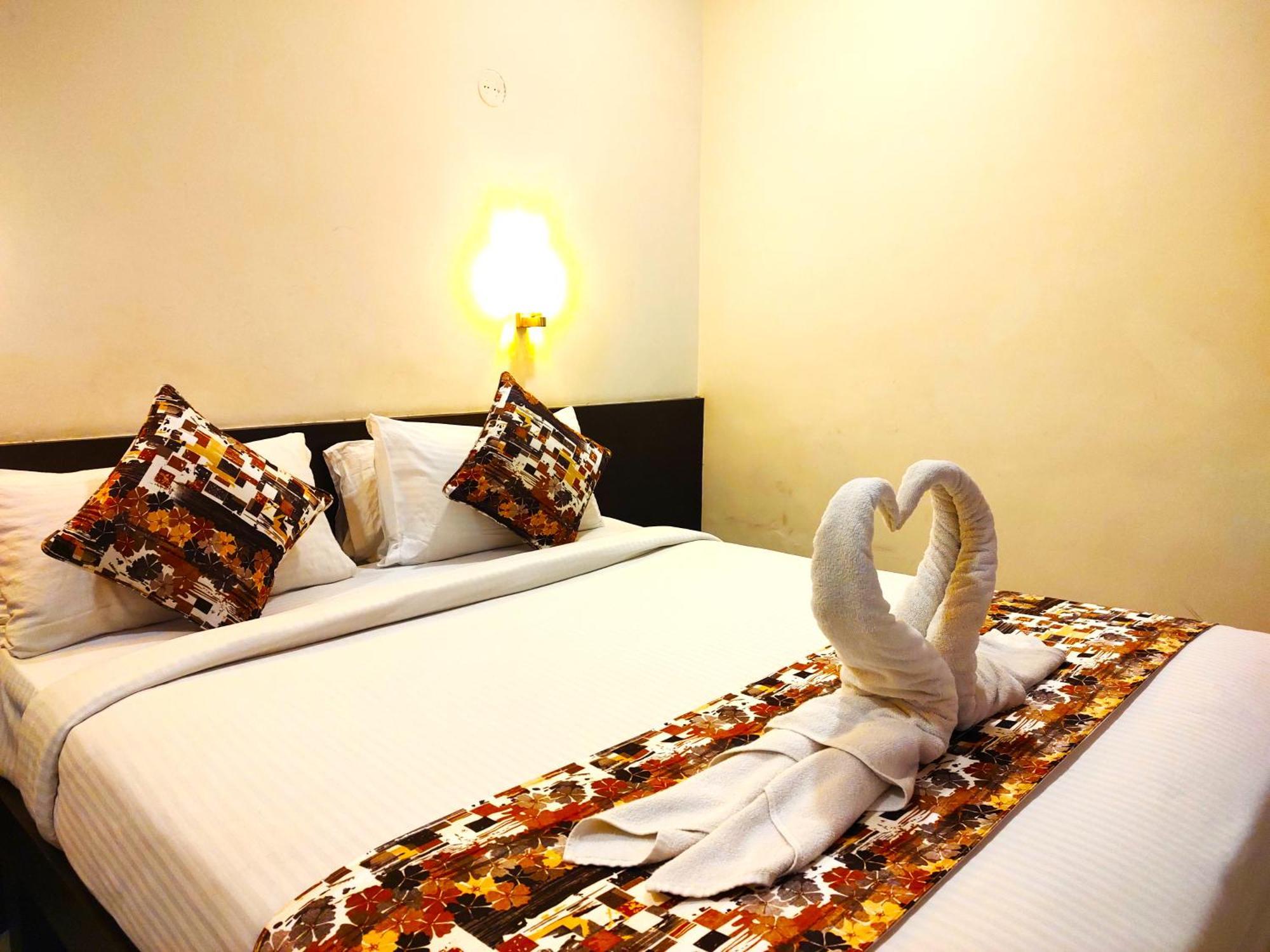 Omatra Essence Suites Bangalore Exterior foto
